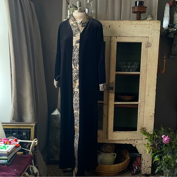 raza new york Other - Vintage soft plush maxi nightgown robe w zipper romantic loungewear Valentine's